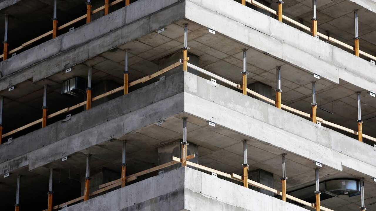 The Future of Construction Law: Trends and Predictions in the UAE